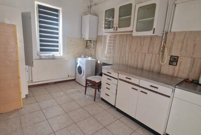 Trocadero - Casa 6 camere constructie caramida, deschidere la doua strazi - 10