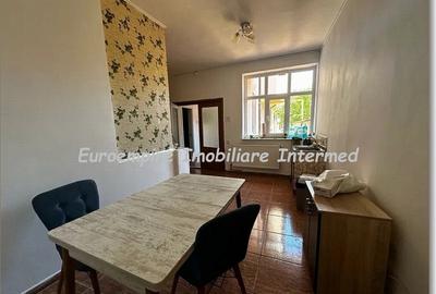 Casă cu 3 camere cu Teren 230 Mp în Casa de Cultură - 2