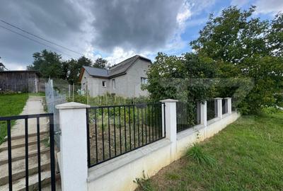 Casa de vanzare la 6 km de Bistri?a ideala pentru o