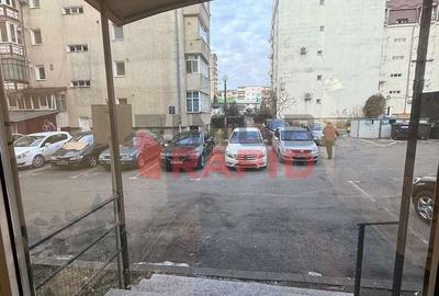 Spațiu comercial, de 55 mp, în Central - 7