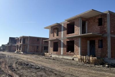 Casă cu 4 camere în Central - 2