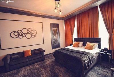 Spațiu comercial, de 2,600 mp, în Central - 10