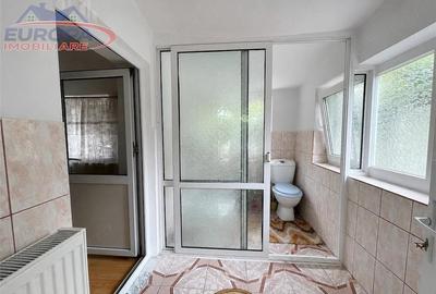 Casă cu 4 camere cu Teren 478 Mp în Est