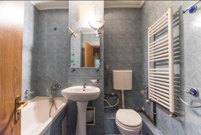 Apartament cu 2 camere decomandat în Trivale