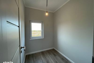 Casă cu 4 camere cu Teren 275 Mp în Remetea Mare