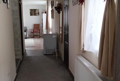 Casă cu 3 camere în Siminoc