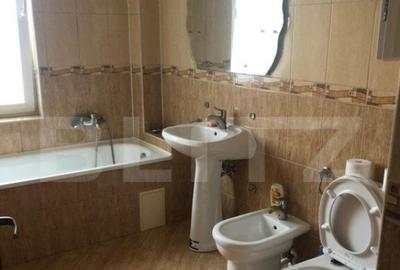 Apartament de inchiriat cu 2 camere, 80 mp, etaj intermediar - 18