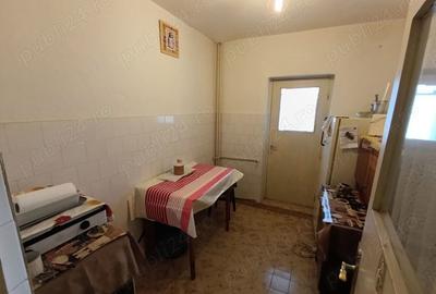 Apartament cu 3 camere decomandat în Central - 4