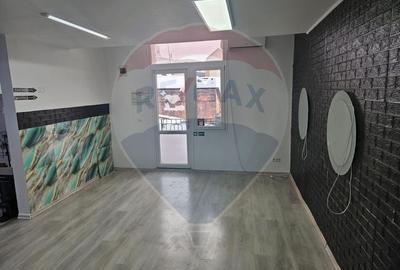 Spațiu comercial, de 22 mp, în Central