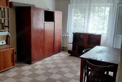 Apartament cu 2 camere decomandat în Micro 17