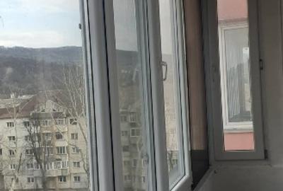 Apartament cu 2 camere decomandat în Independenței - 5