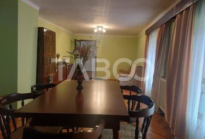 Casa in zona centrala 5 camere 2 bucatarii 3 bai curte comuna Cisnadie - 6