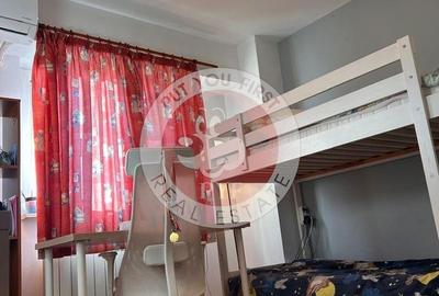 Apartament cu 3 camere decomandat în Nerva Traian