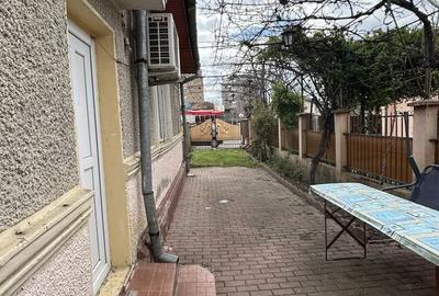 Casă cu 4 camere cu Teren 408 Mp în Central - 1