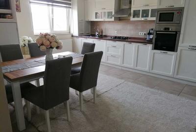 Apartament 3 camere/ 2 balcoane/ Parcare inclusa/ Zona Cetatii - 2