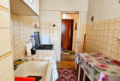 Apartament 4 camere decomandat,etaj 2,Ultracentral,zona Winmark-Petrodava - 10