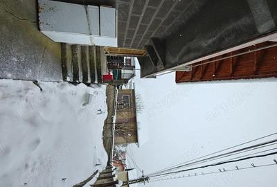 Casă cu 4 camere în Hunedoara