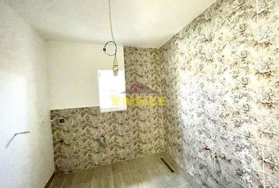 De vanzare casa+anexa, zona Savenilor - 2