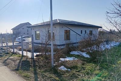 Casă cu 3 camere în Mogoșești - 5