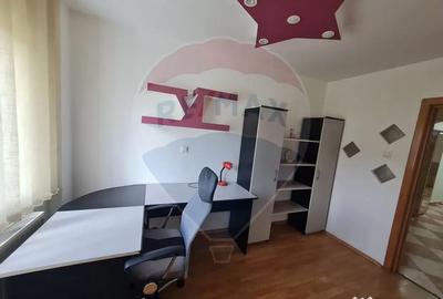 Apartament cu 4 camere decomandat în Obor - 9