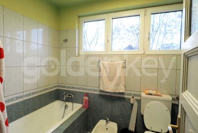 Casă individuală cu 10 camere cu Canalizare în Domenii - 14