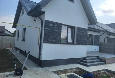 Casa P+M, toate utilitățile, la ASFALT, COMISION 0 - 1