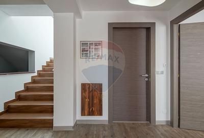 EXCLUSIVITATE IN POIANA BRASOV - PENTHOUSE IMPRESIONANT DE 268 MP - 14