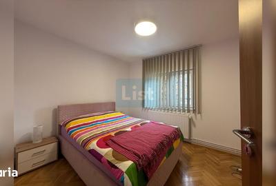 Apartament cu 3 camere decomandat în Zorilor