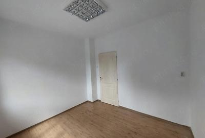 Spațiu comercial, de 32 mp, în Nufărul - 5