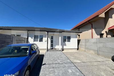 Casă cu 4 camere în Leș