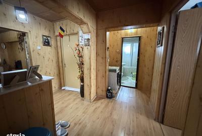 Apartament cu 4 camere decomandat în Central - 14