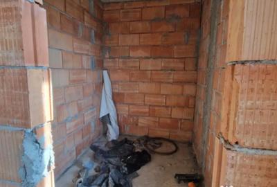 Casă cu 4 camere cu Teren 750 Mp în Cătălina - 3