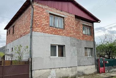 Casă cu 5 camere cu Teren 300 Mp în Bratca - 7