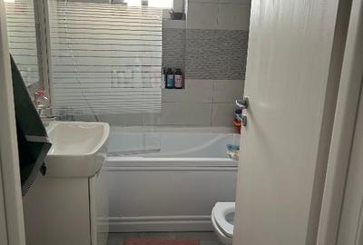 Proprietar vand  apartament  2 camere utilat si mobilat - 4