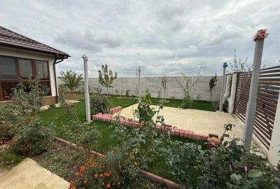 Casa pe parter Clinceni , str Ortansei , teren 640 mp. - 11