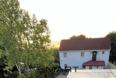 Casă individuală cu 5 camere cu Canalizare în Ștrand - 1