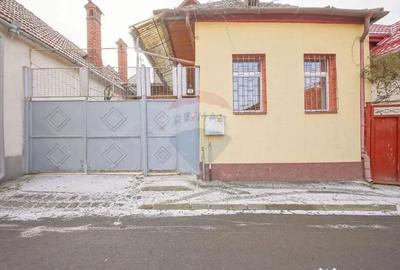 Casă cu 3 camere cu Teren 149 Mp în Brașovul Vechi