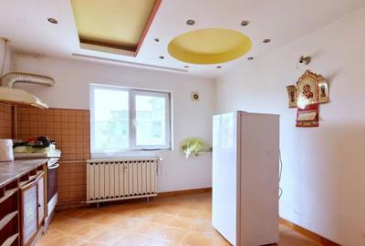 Apartament cu 3 camere decomandat în Colentina - 7