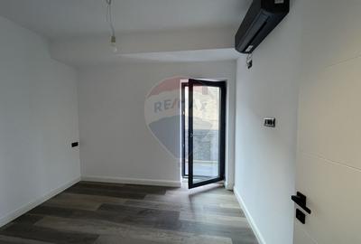 Casă cu 3 camere cu Garaj în Muncii - 12