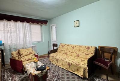 Apartament 2 camere decomandate, logie, strada Grigore Alexandrescu Apartament 2 camere decomandate, logie, strada Grigore Alexandrescu - 1