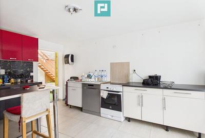 Casă cu 6 camere cu Teren 484 Mp în Central