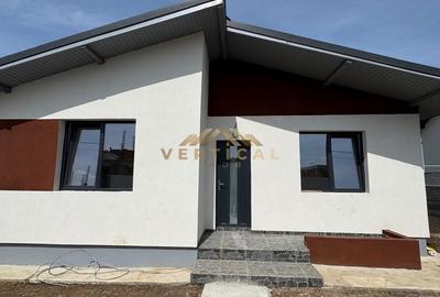 Casă cu 3 camere cu Teren 427 Mp în Berceni - 2