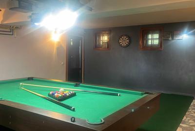 Casă cu 4 camere cu Teren 3000 Mp în Central - 3