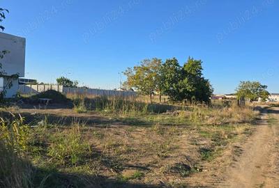 Teren de 1000 mp, în Km 5