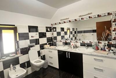 Casă cu 4 camere cu Teren 2400 Mp în Volovăț - 18