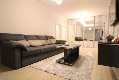 Apartament cu 3 camere semidecomandat în Girocului - 1