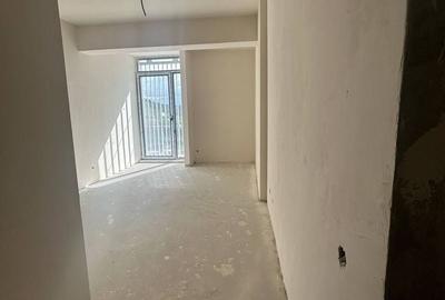 Apartament cu 3 camere semidecomandat în Florești - 3