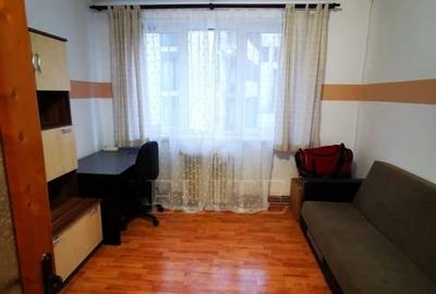 Apartament cu 3 camere decomandat în Central - 1