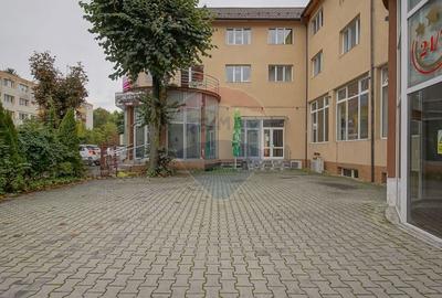 Spatiu comercial stradal- 120 mp-  Zona Astra - 10