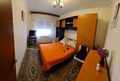 Apartament cu 3 camere decomandat în Exterior Vest - 3